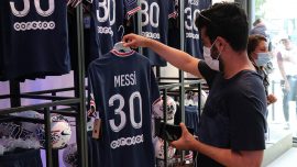 Messi forması 1 milyondan fazla satıldı