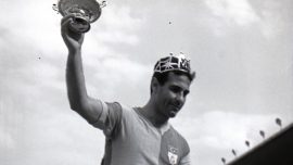 Türk futbolunun “Taçsız Kralı” Metin Oktay