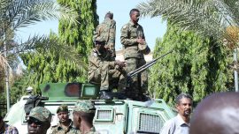 Sudan’da darbe girişimi sonrası halka sokağa inme çağrısı