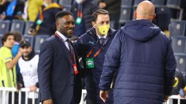 Jay Jay Okocha yeniden Kadıköy’de
