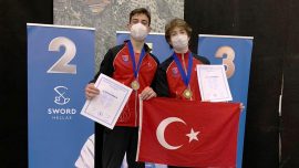 Eskrimde bir gümüş bir bronz madalya