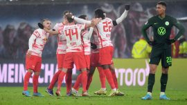 Leipzig Wolfsburg engelini 2 golle geçti