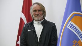 Riekerink İskenderunspor’la şampiyonluğa koşuyor