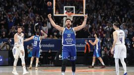 Anadolu Efes Real Madrid’i devirdi