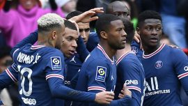 Paris Saint Germain’in yıldızlarına ıslıklı protesto