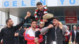 Avrupa Şampiyonu Murat Fırat Şanlıurfa’da coşkuyla karşılandı