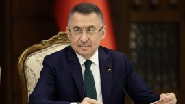 Cumhurbaşkanı Yardımcısı Oktay, şampiyon VakıfBank’ı kutladı
