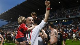 Milan teknik direktörü şampiyonluk madalyasını çaldırdı