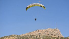 Yamaç paraşütü şampiyonasına olumsuz hava engeli