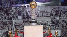 Trabzonspor’un şampiyonluk kupası müzedeki yerini aldı