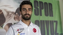 Ampute futbolcu Okan Şahiner’in başarı öyküsü dikkat çekiyor