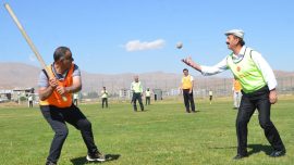 Hakkari’nin beyzbolu “holane” tanıtıldı