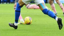 İngiltere’de yas döneminde maç yapan futbol takımlarına ceza