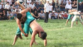 Uluslararası Altın Kemer Karakucak Güreşleri’nde Kenan Gör başpehlivan oldu