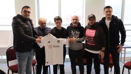 Denizli’deki depremzede aileye “Beşiktaş” morali