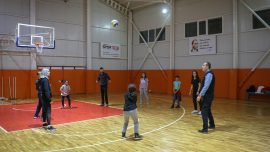 Depremzede çocukların yüzü sporla gülüyor