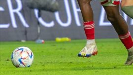 İngiltere’deki maçlar sırasında futbolculara oruçlarını açmaları için imkan verilecek