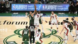 NBA’de Heat ve Knicks konferans yarı finaline kaldı