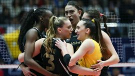 VakıfBank Kadınlar Kupa Voley’de şampiyon oldu
