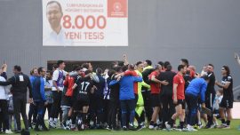 Altay’da kümede kalma sevinci