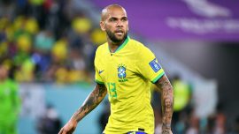 Cinsel saldırıyla suçlanan Dani Alves’in tutukluluğu devam edecek