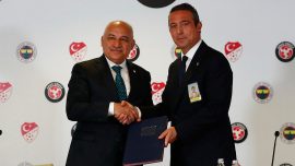 Fenerbahçe’den depremzedelere 1050 konteyner yardımı