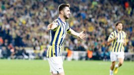 Milli futbolcu İsmail Yüksek’in tedavisine başlandı