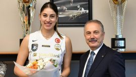 VakıfBank’ta Kübra Akman ile yollar ayrıldı