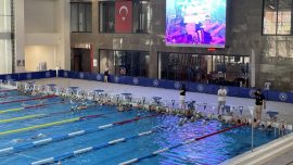 Bolu’da çocuk ve yetişkinler “Yüzme Bilmeyen Kalmasın” projesiyle yüzmeyi öğreniyor
