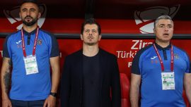 Başakşehir’de 7 antrenör ile yollar ayrıldı