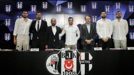 Beşiktaş Erkek Basketbol Takımı’nın yeni transferleri için imza töreni düzenledi