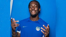 Chelsea savunma oyuncusu Axel Disasi’yi transfer etti