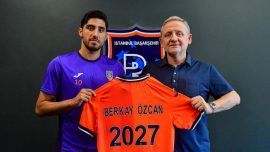 Başakşehir Berkay Özcan’ın sözleşmesini 2027’ye kadar uzattı