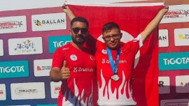 Özel sporcu milli atlet Emirhan Akçakoca’dan Avrupa Şampiyonası’nda dünya rekoru