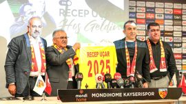 Teknik direktör Recep Uçar Kayserispor ile sözleşme imzaladı