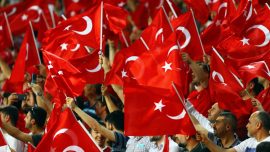 Türkiye-Ermenistan maçında tribünler Türk bayraklarıyla donatılacak