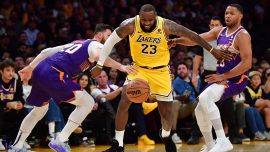 Lakers ikinci maçında yıldızlarıyla kazandı