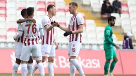 Sivasspor kupada sürprize izin vermedi