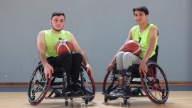 Trafik kazasıyla engelli kaldılar basketbolla zorlukları aştı